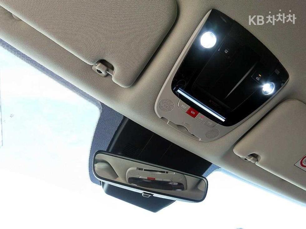 2022 - kia k5