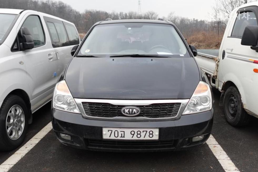 2011 - kia carnival