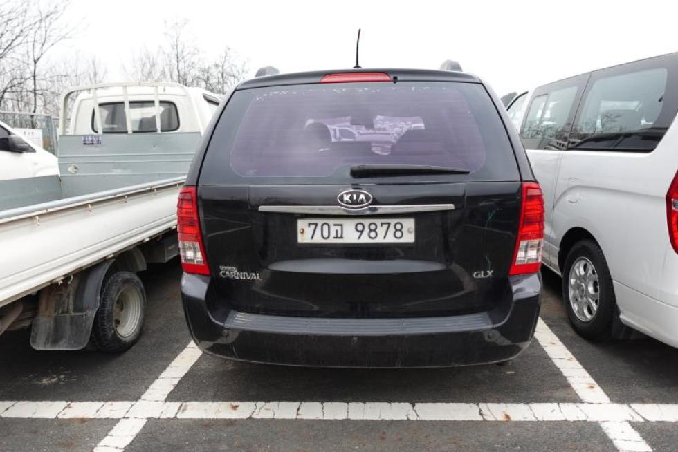 2011 - kia carnival