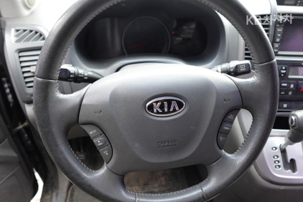 2011 - kia carnival