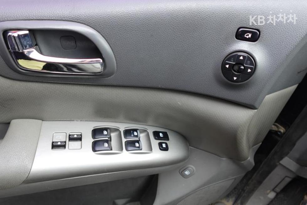 2011 - kia carnival
