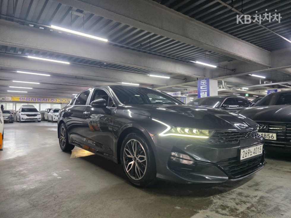 2021 - kia k5