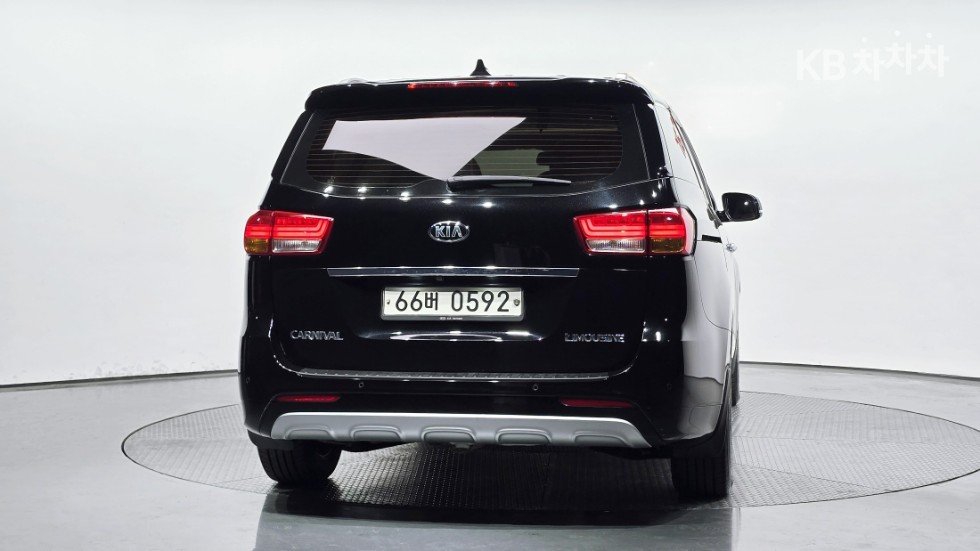 2017 - kia carnival