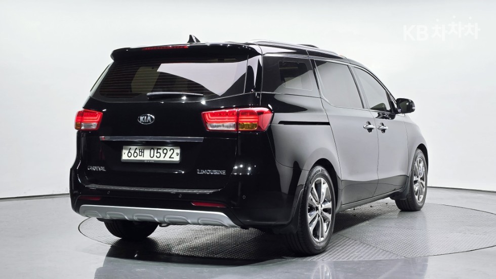 2017 - kia carnival