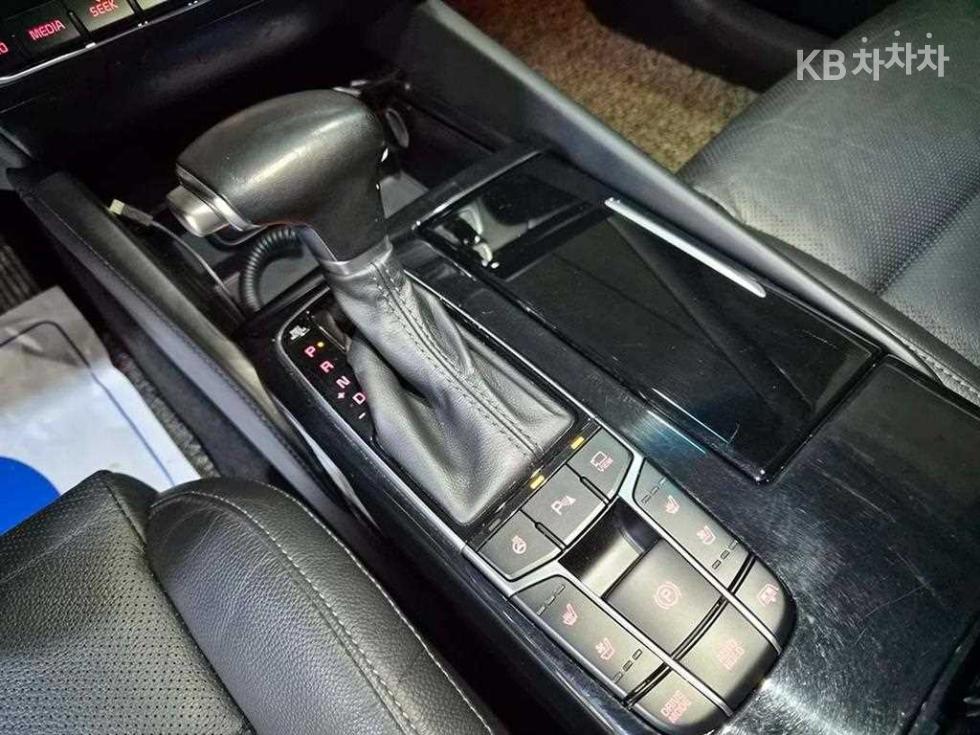 2017 - kia k7