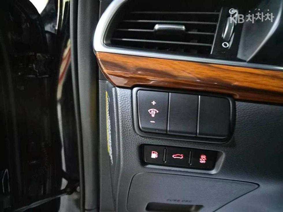 2017 - kia k7