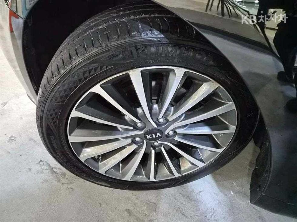 2017 - kia k7
