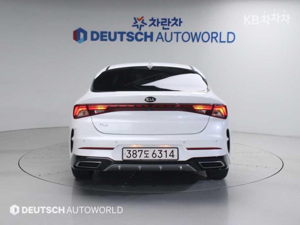 2021 - kia k5