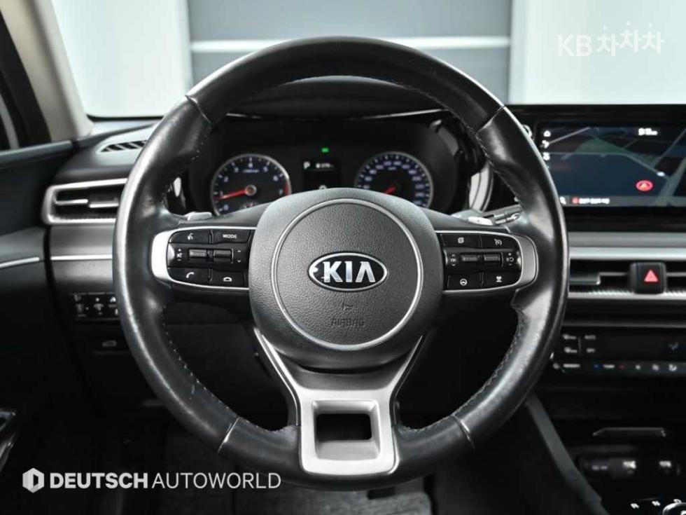 2021 - kia k5