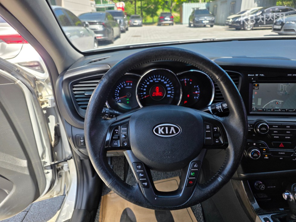 2012 - kia k5