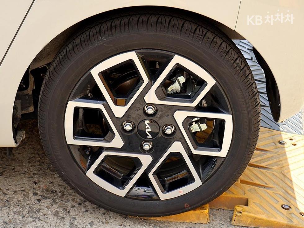2026 - kia kia