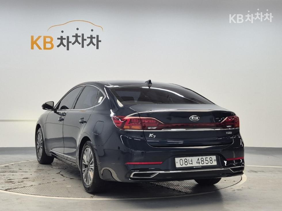 2020 - kia k7