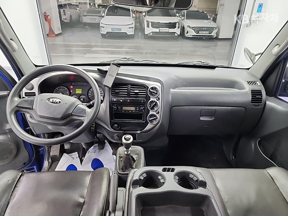 2013 - kia bongo iii