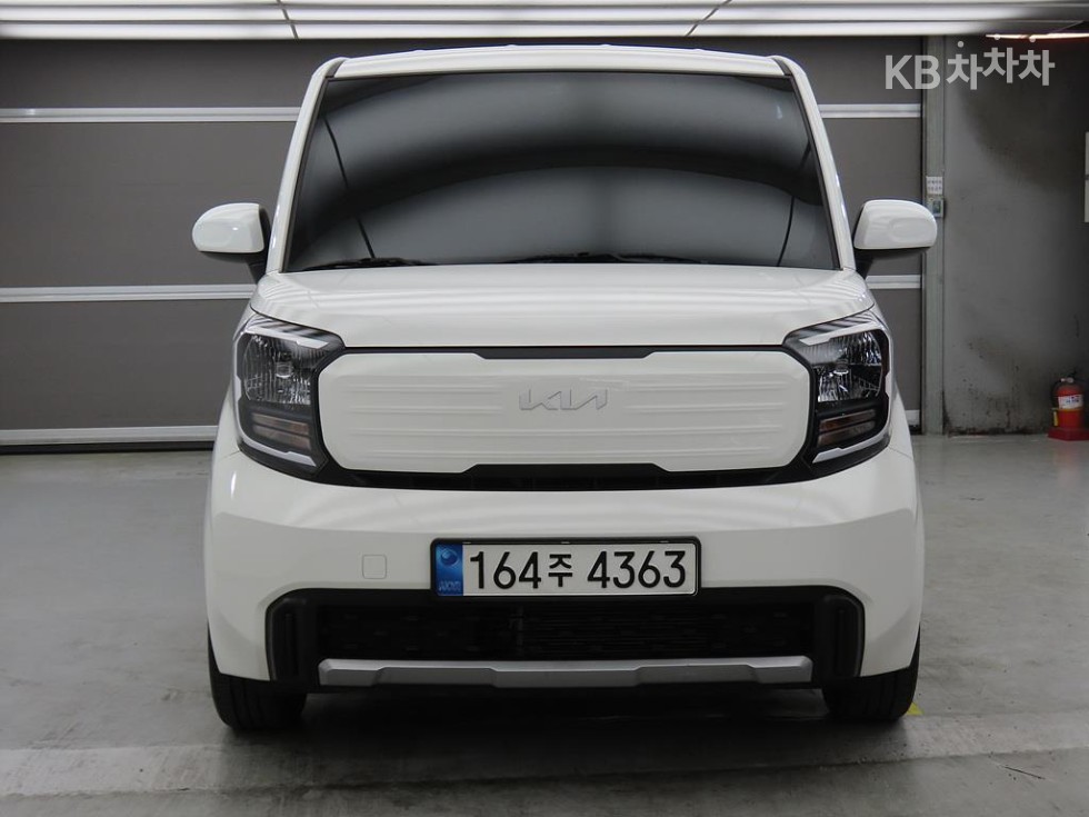 2023 - kia kia