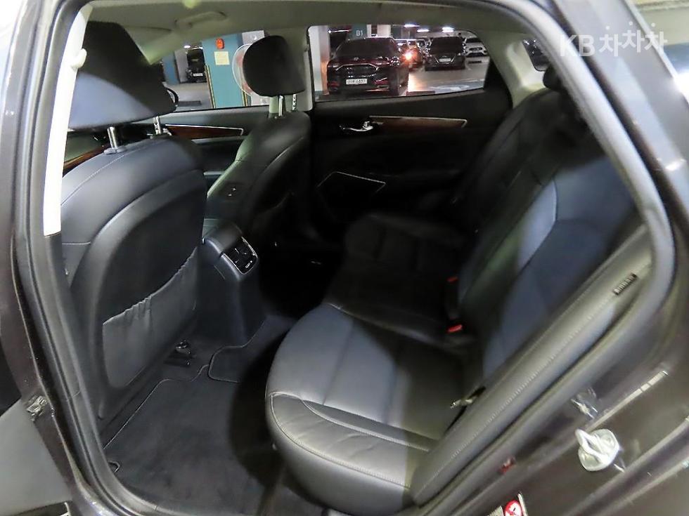 2017 - kia k7