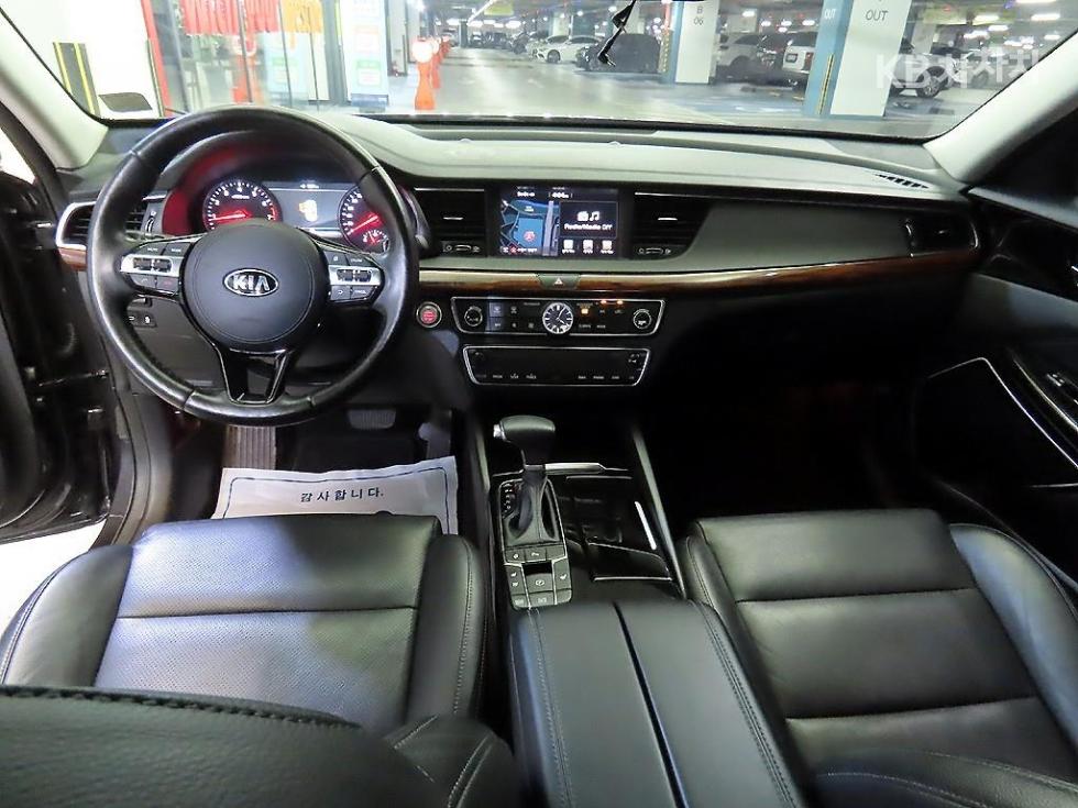 2017 - kia k7