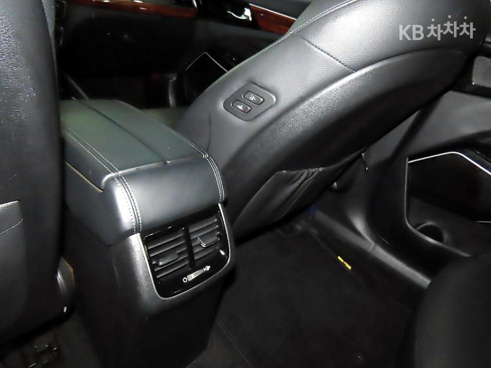 2017 - kia k7