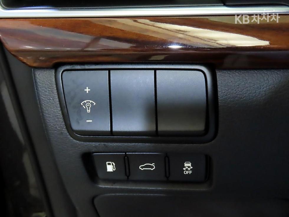 2017 - kia k7