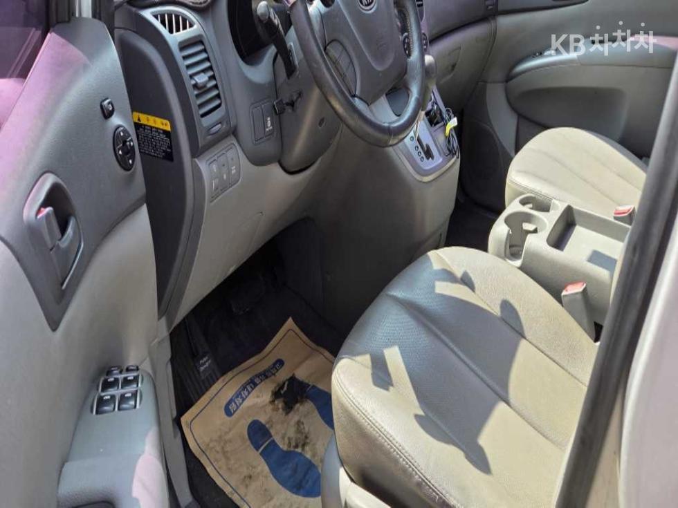 2012 - kia carnival
