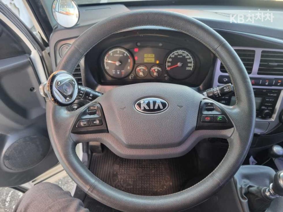 2014 - kia bongo iii