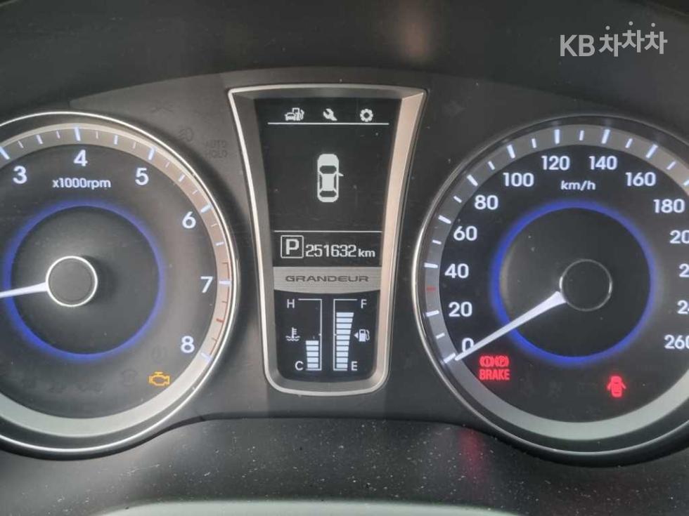 Hyundai Grandeur — miniaturë 8