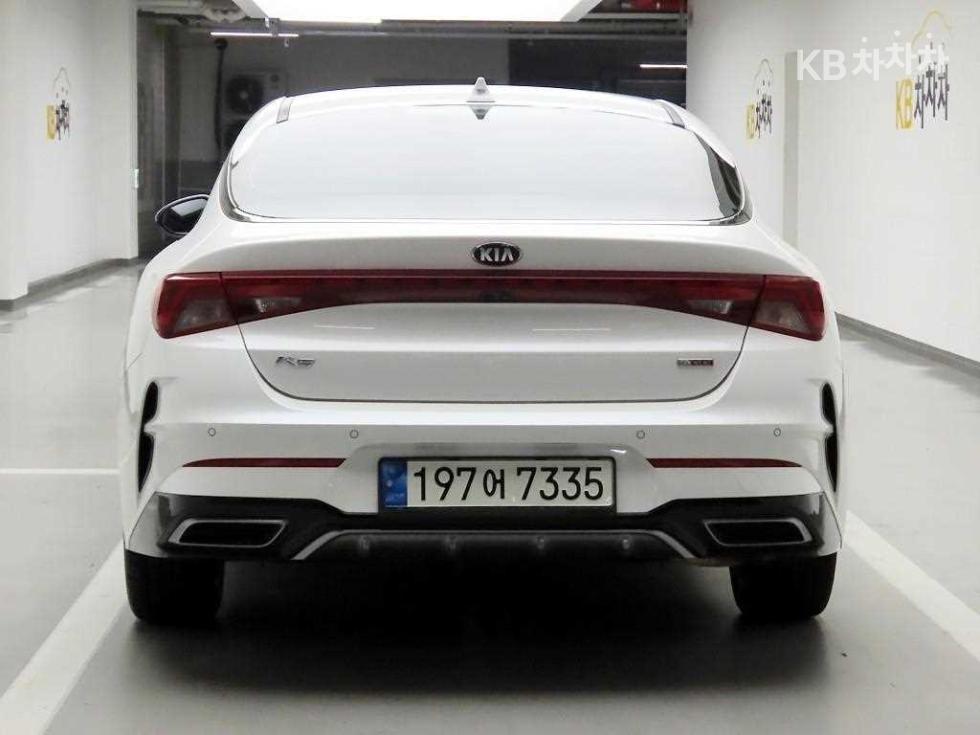 2021 - kia k5
