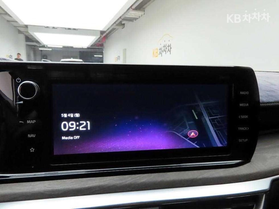 2021 - kia k5