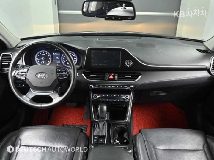 Hyundai Grandeur IG 3.0 LPi Modern Base Type 8