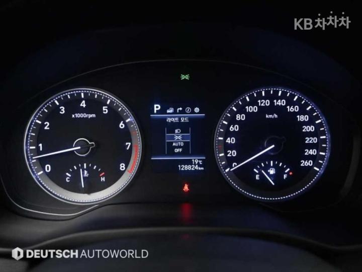 Hyundai Grandeur IG 3.0 LPi Modern Base Type 9