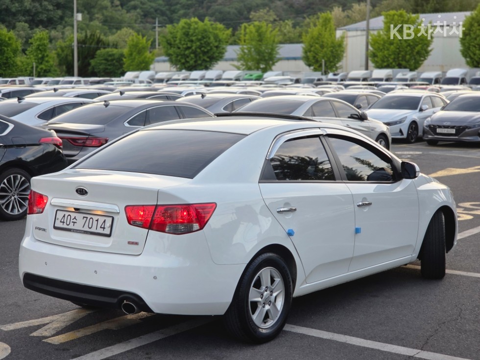 2012 - kia forte