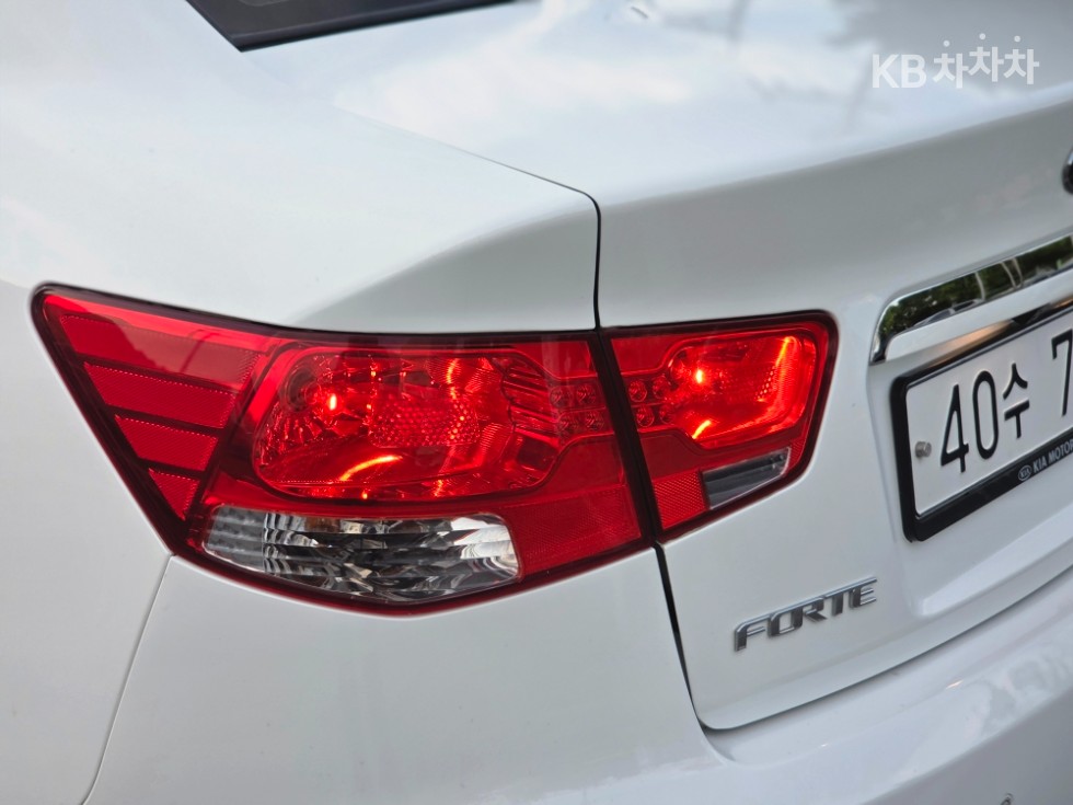 2012 - kia forte