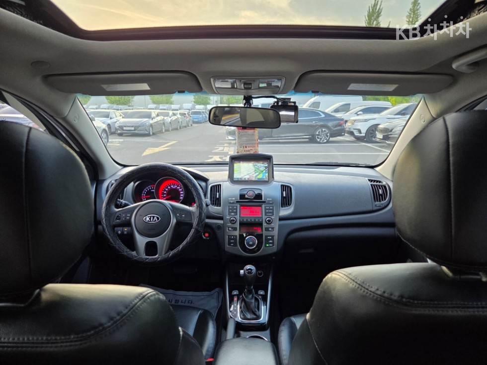 2012 - kia forte