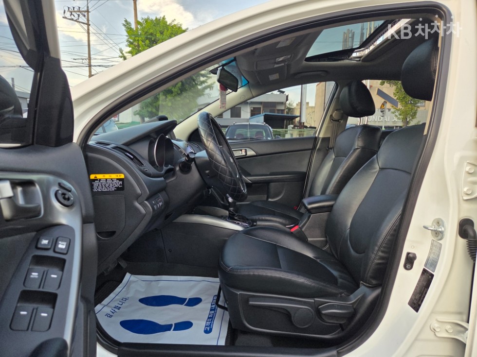2012 - kia forte