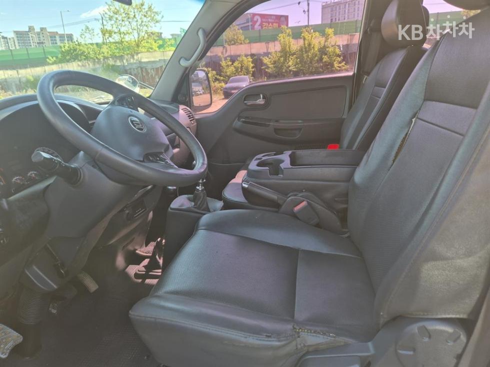 2014 - kia bongo iii