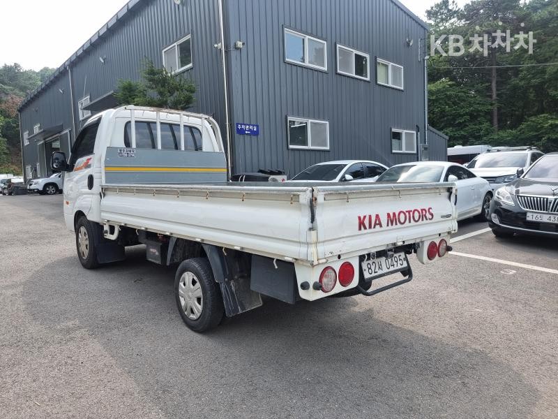 2018 - kia bongo iii