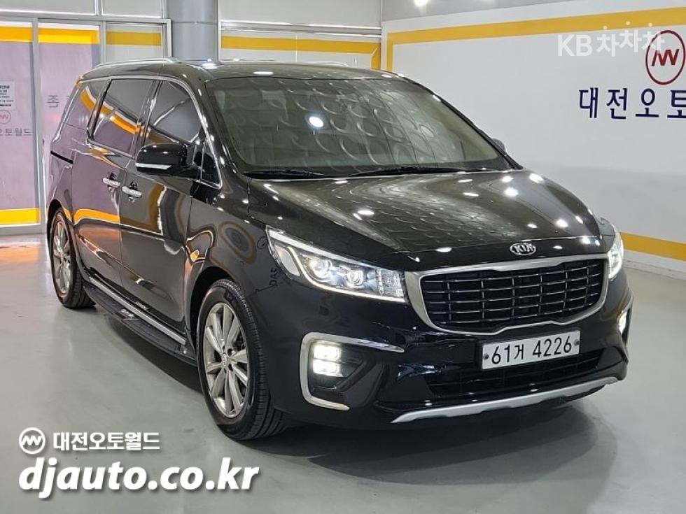 2019 - kia carnival
