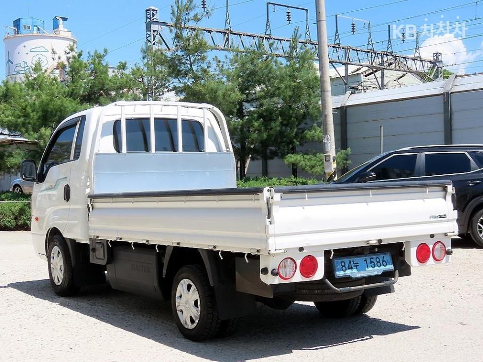 2021 - kia bongo iii