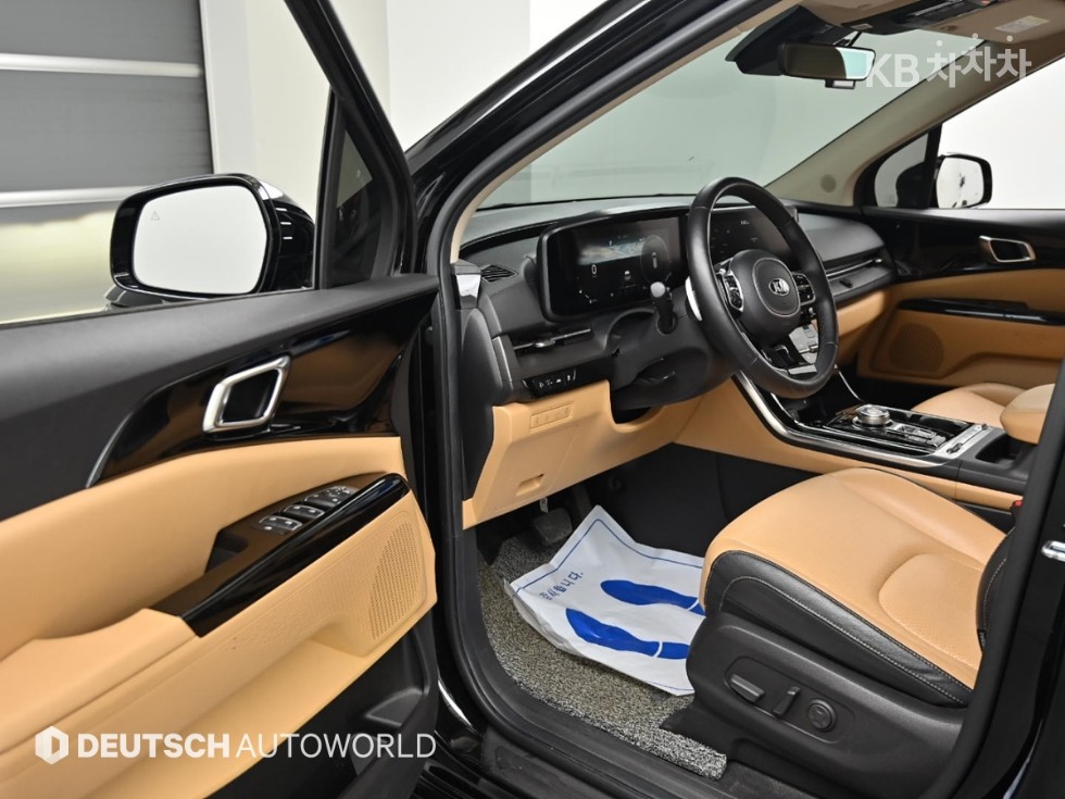 2021 - kia carnival