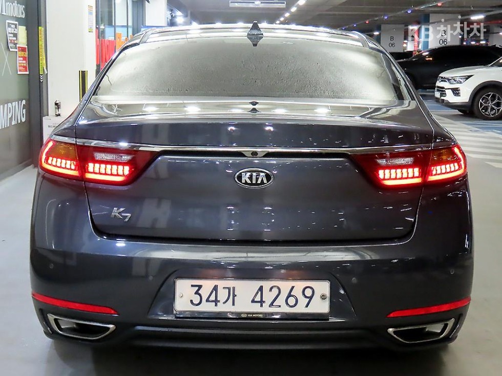 2017 - kia k7