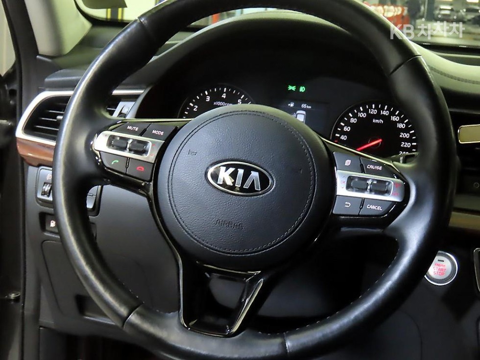 2017 - kia k7