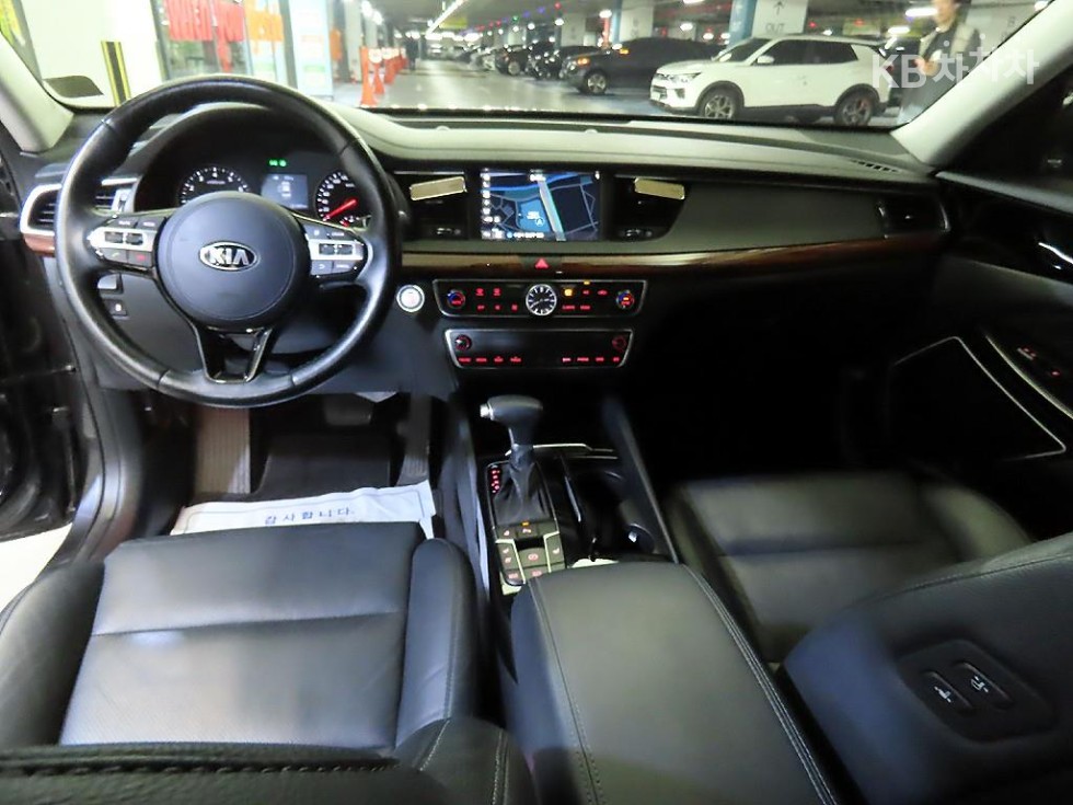 2017 - kia k7