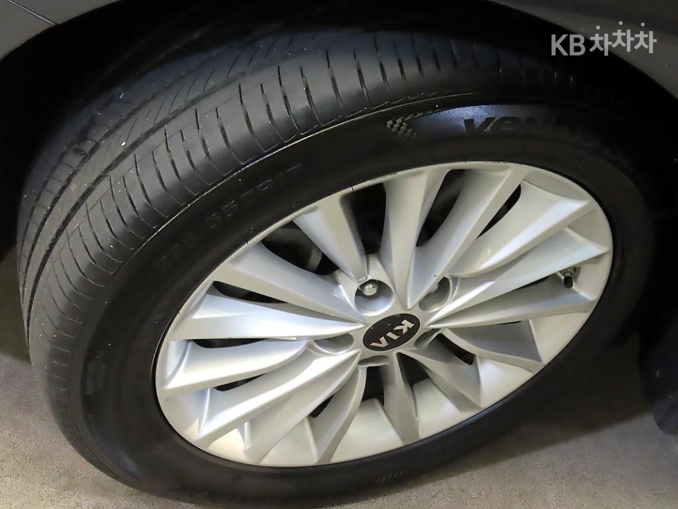2017 - kia k7