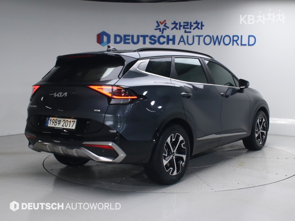 2022 - kia sportage