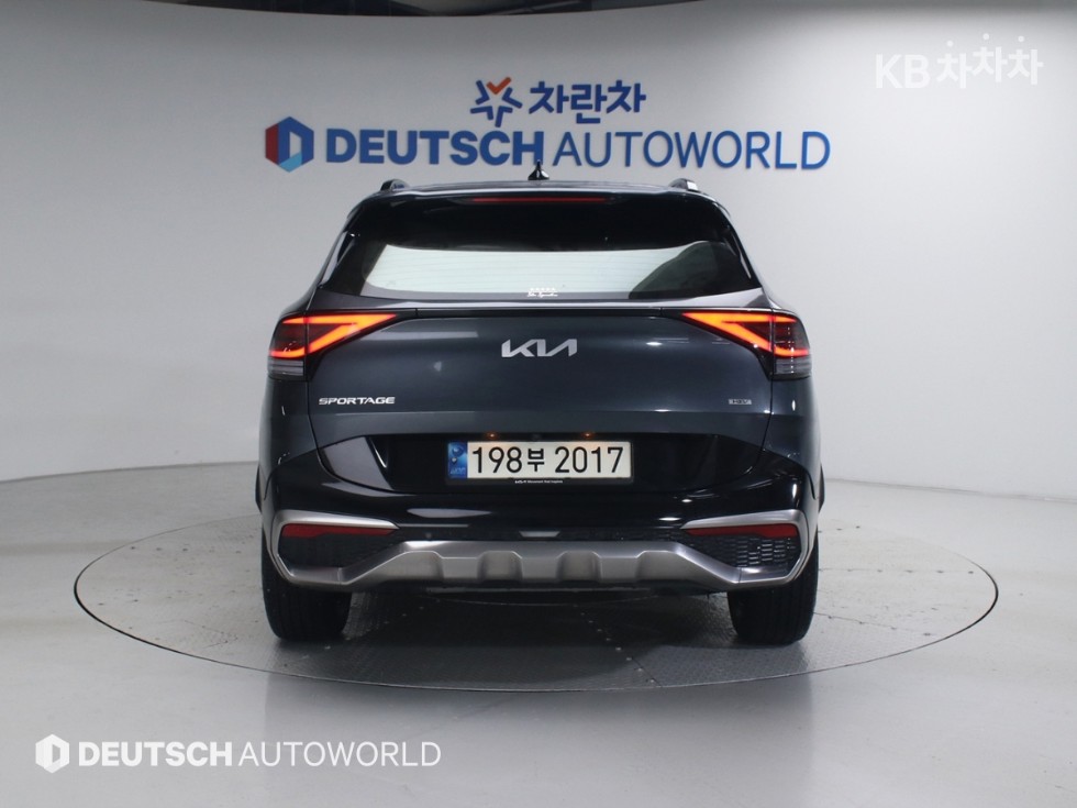 2022 - kia sportage