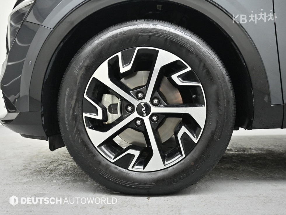 2022 - kia sportage