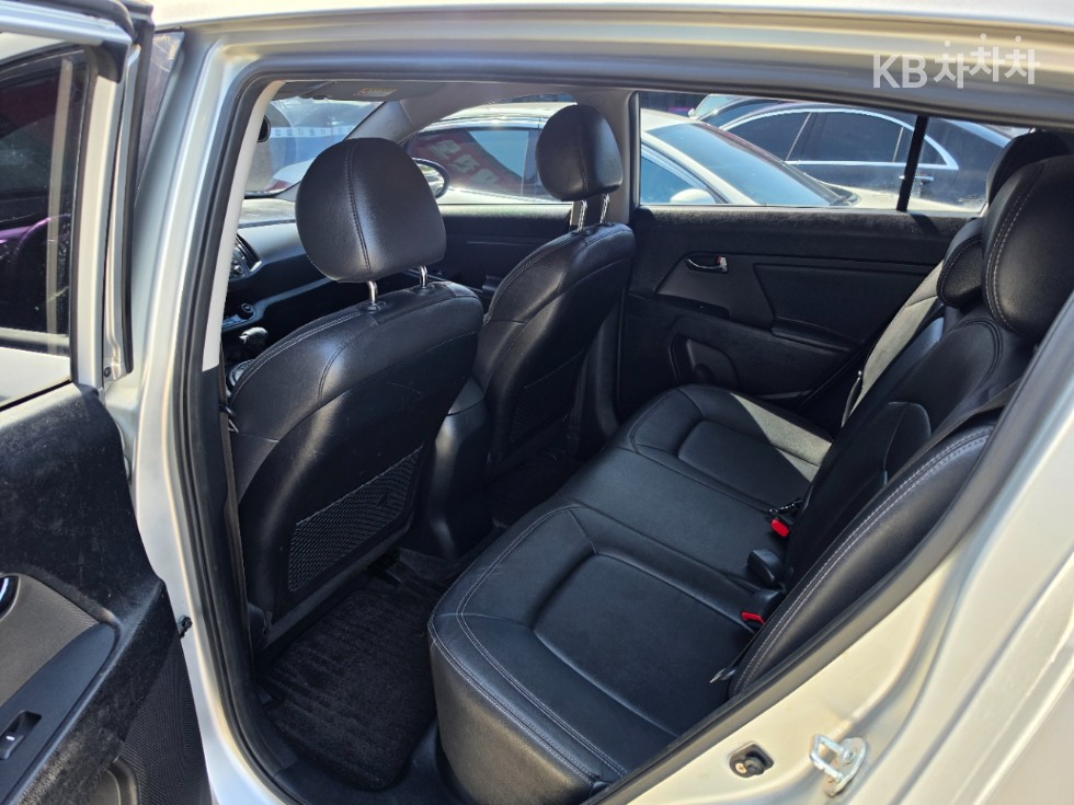 2011 - kia sportage