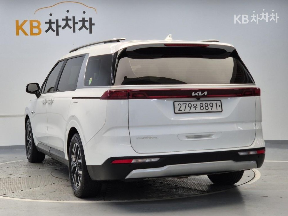 Kia Carnival — miniaturë 2