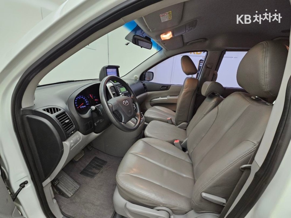 2013 - kia carnival