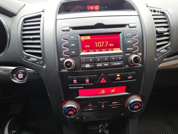 Kia Sorento R Diesel 2.0 2WD TLX Top Model 8