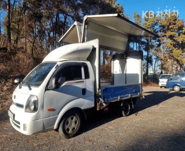 2014 - kia bongo iii